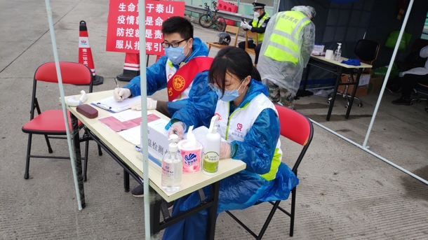 D:\Backup\桌面\新闻\20200227william威廉中文官网学子积极参与疫情防控志愿服务工作\学生党务助理张娟参与疫情防控志愿服务(发文稿).jpg D:\Backup\桌面\新闻\20200227william威廉中文官网学子积极参与疫情防控志愿服务工作\学生党务助理张娟参与疫情防控志愿服务(发文稿).jpg